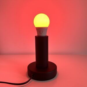 Zapalona minimalistyczna lampa Nova