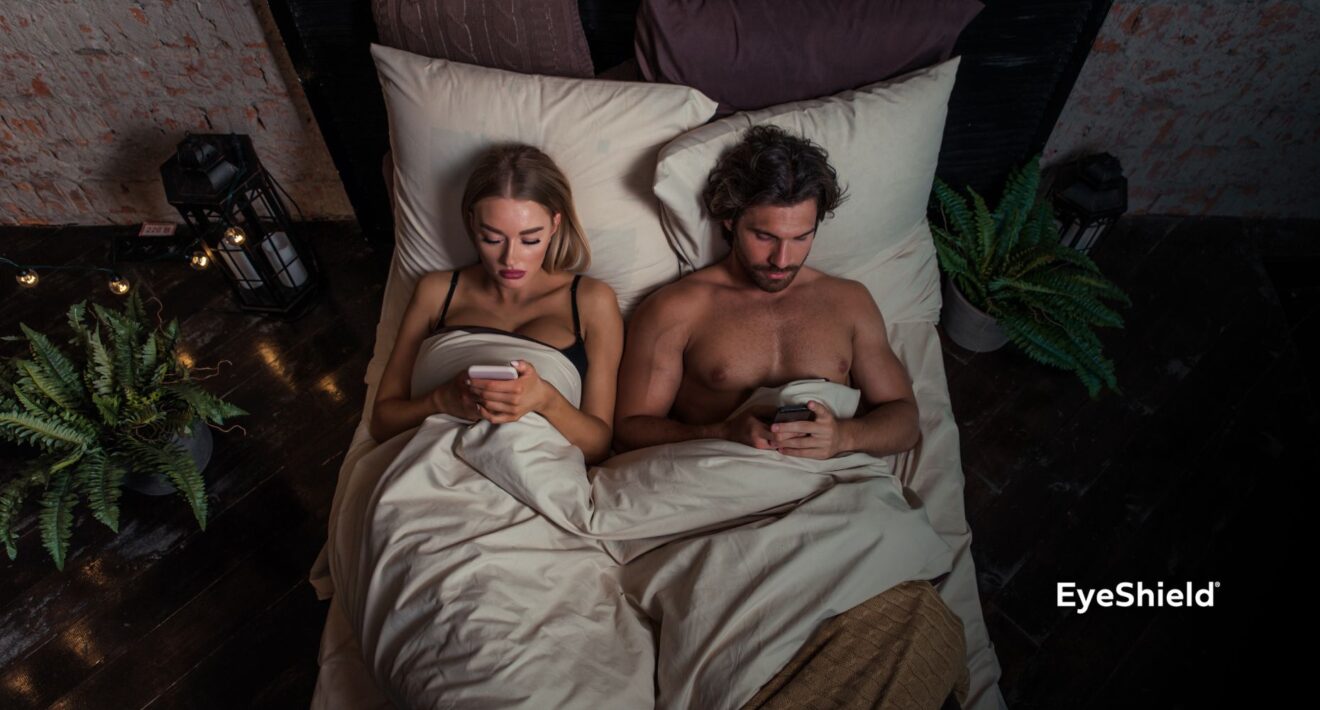 Scrollowanie w łóżku może obniżać libido i bliskość. Nauka wyjaśnia dlaczego
